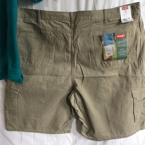 Wrangler khaki shorts